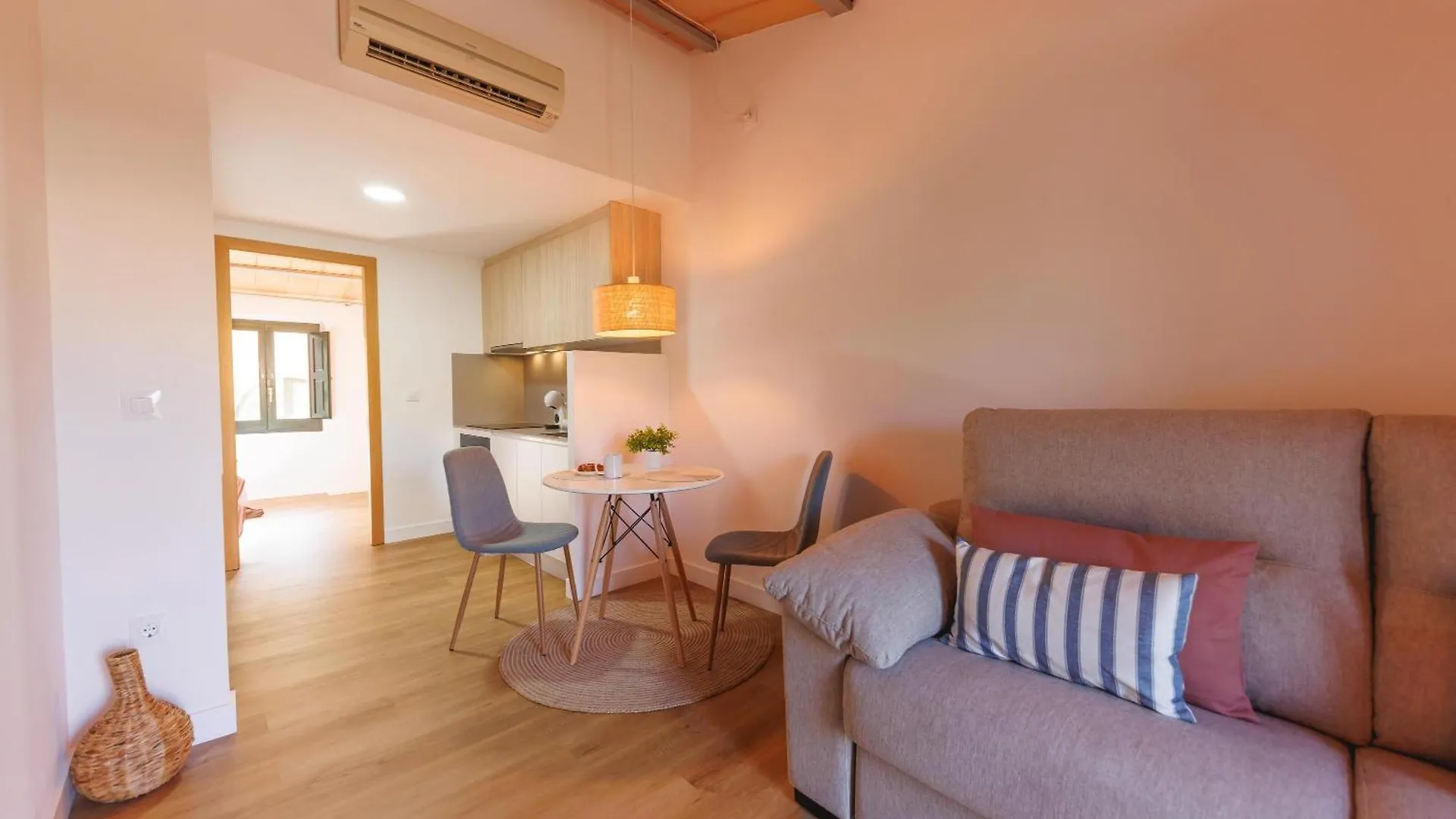 Bravissimo Calderers, Monthly Apartments Girona 0*,  Spanyolország