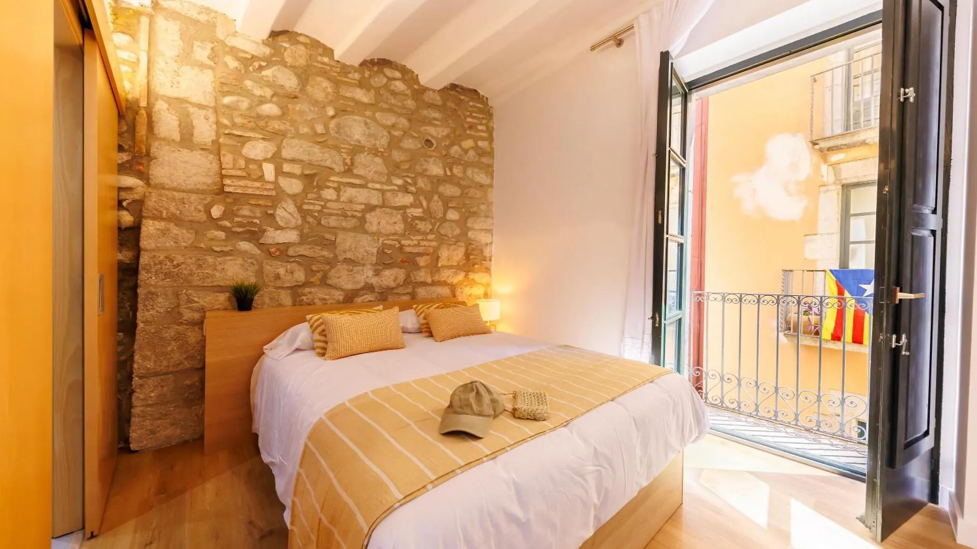 Bravissimo Calderers, Monthly Apartments Girona